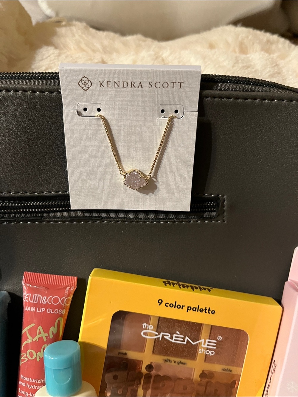 NWT NWOT Kendra, Madden, Rae Dunn, the Crème Shop and other items unbranded bag - Picture 7 of 15